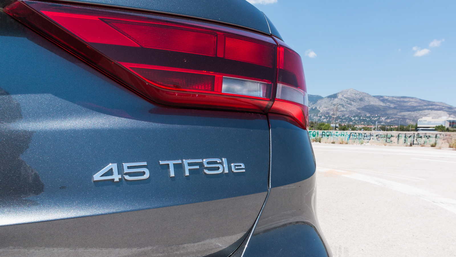 Audi Q3 Plug-In: Επιδόσεις και κατανάλωση σε ένα